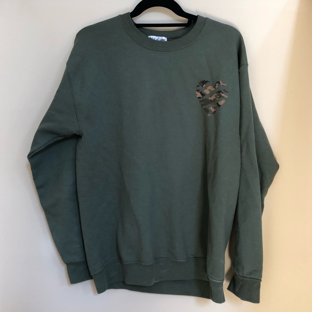 Army green sweatshirt with camo heart